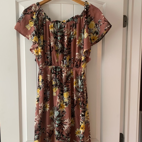 Off-The-Shoulder Tropical Sundress - Picture 2 of 7